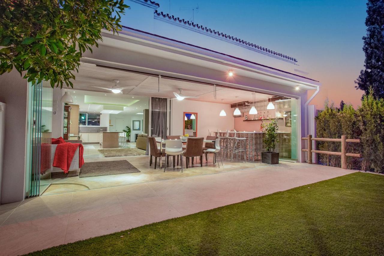 Casa Eucalyptus Family Home إِستيبونا المظهر الخارجي الصورة